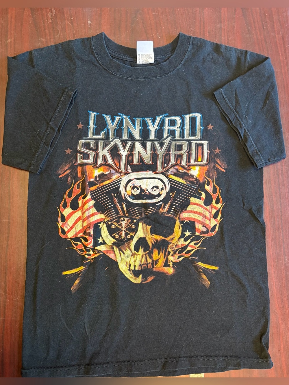 Lynyrd Skynyrd  Band T Shirt 2006 tour Size S rock band music